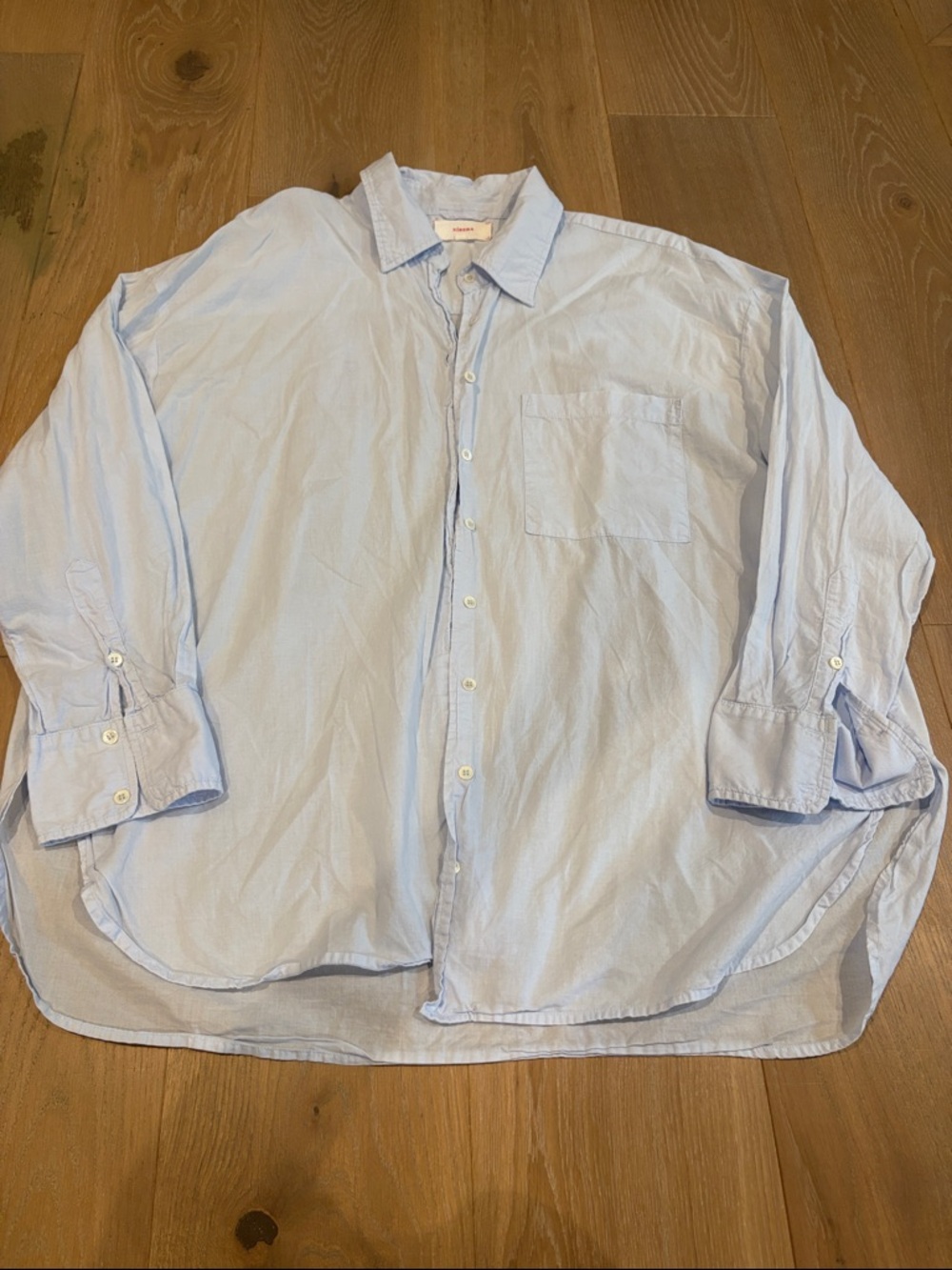 Xirena Woman’s Size Small Light Blue Button-Down Shirt.